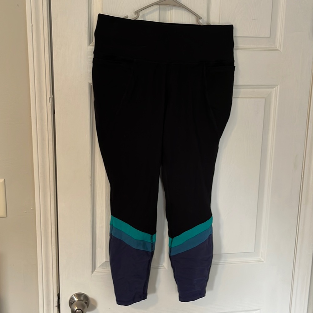 Livi Active 3/4 length active leggings 14/16